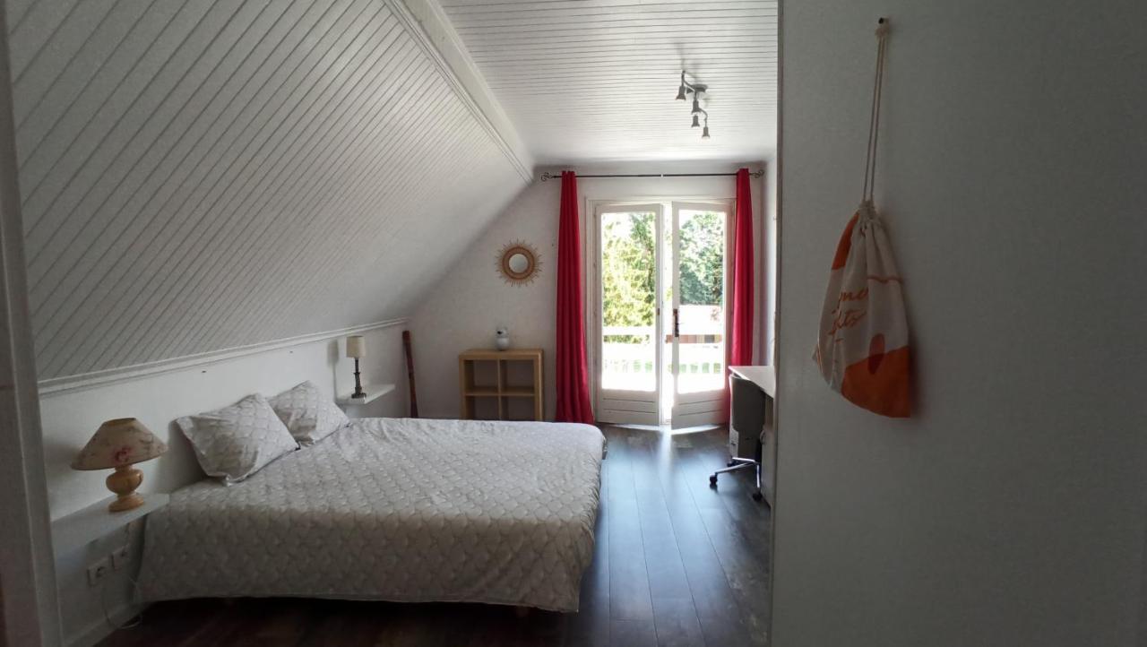 Chambres D'Hotes Solely Saint-Clair-de-la-Tour Ngoại thất bức ảnh